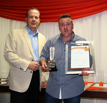 Fuchs Oil was awarded the Top Achiever Award in the Chemical, Rubber, Oil & Paint Industry. 0078